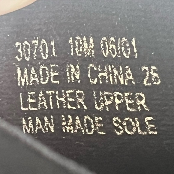 Clarks Women's Black Leather Chelsea Boots Sz 10 Block Heel 2.5" Square Toe - Picture 7 of 15